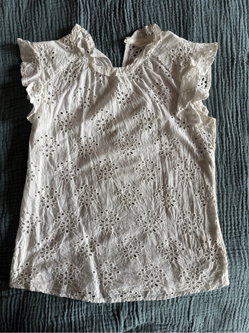 Adiva White Eyelet Ruffle Sleeve Blouse